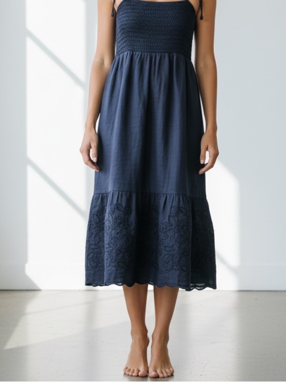 Juicy Couture Vintage Navy 100% Linen Smocked Tiered Sundress S
